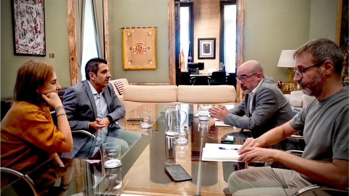 Óscar Blanco mantiene una reunión con el delegado de Gobierno en Madrid para abordar el aumento de criminalidad 