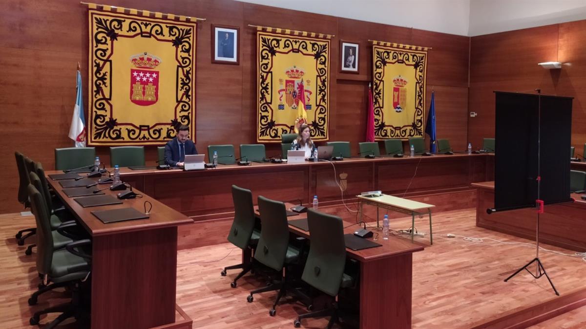 El PSOE denuncia públicamente que el Gobierno municipal no ha presentado en plazo este ejercicio