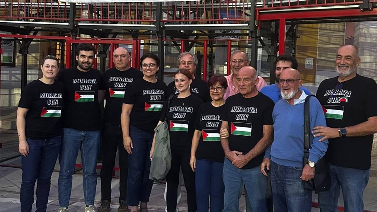 Los concejales socialistas secundaron la concentración organizada en la Plaza Mayor 