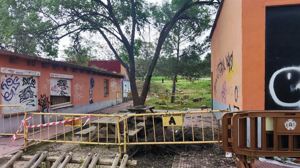 El PSOE ha denunciado el estado del Aula de la Naturaleza de Los Cerros