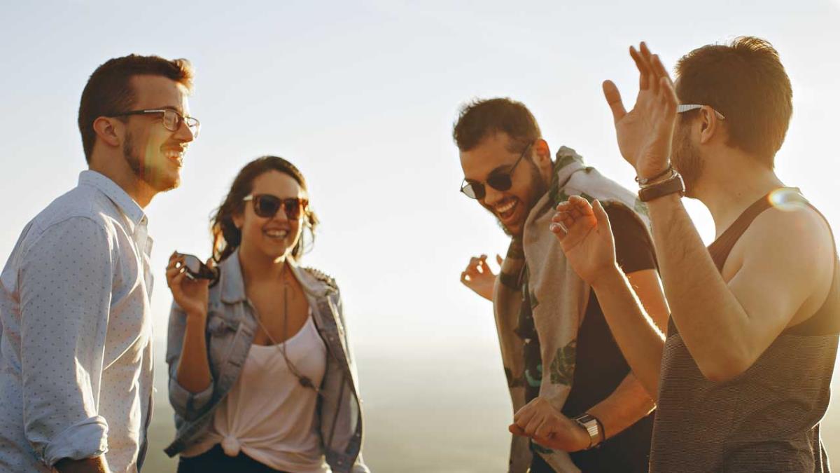 El partido denuncia la falta de programas y propuestas de futuro de los adolescentes 