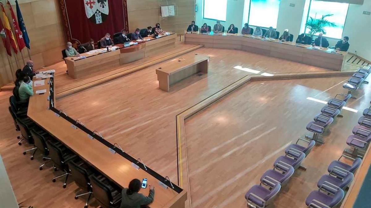 Al pleno extraordinario convocado hoy solo han acudido tres concejales de diez 