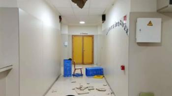 Los socialistas denuncian la "falta de mantenimiento" en bibliotecas, centros municipales y colegios