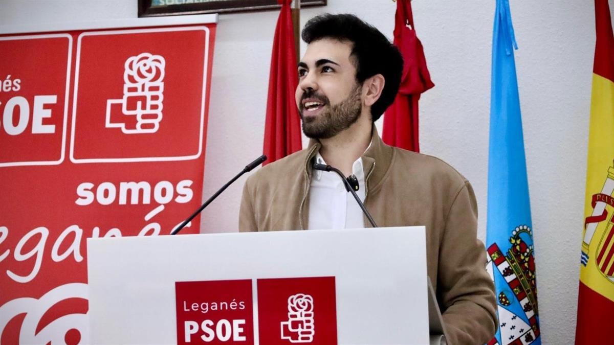 El portavoz del PSOE considera que "vuelven a intentar borrar del mapa 108 viviendas destinadas al alquiler"