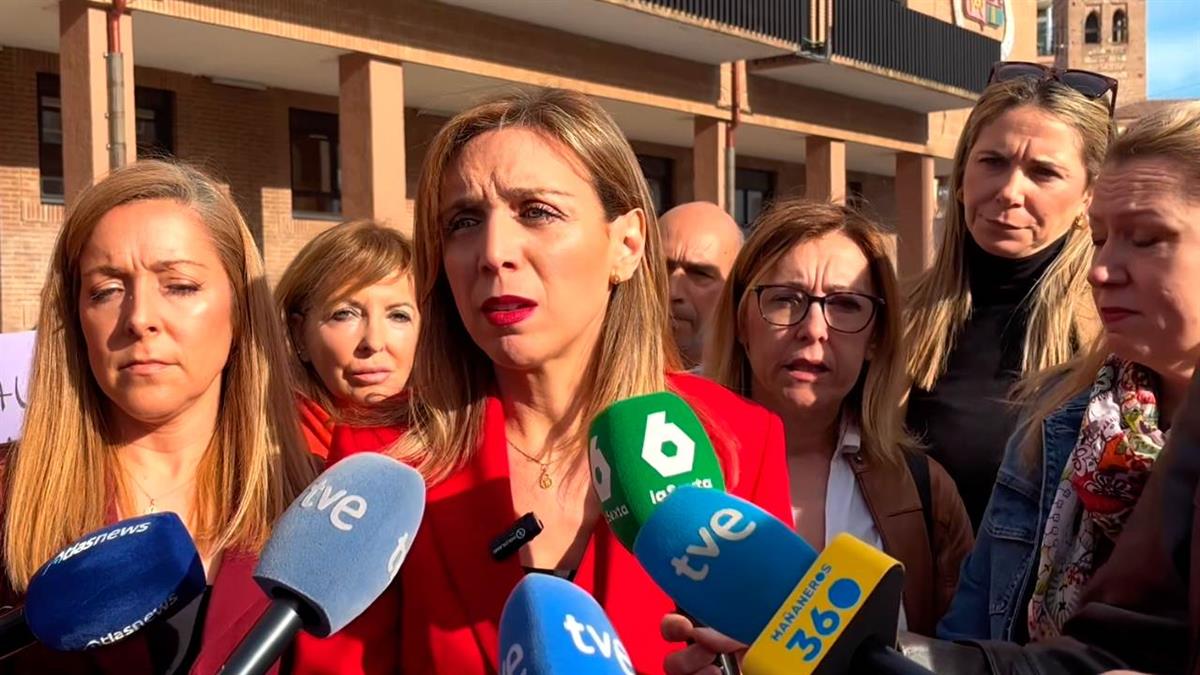 Las socialistas señalan que Manuel Bautista “ha ejercido violencia machista contra una compañera”