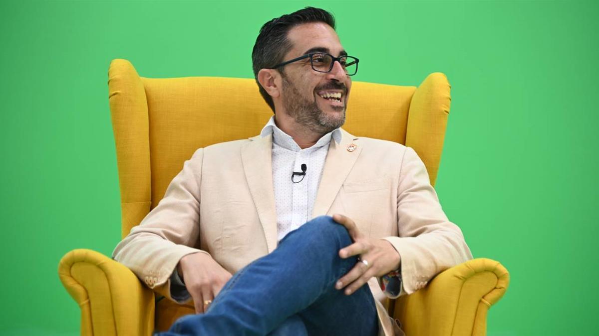 El edil ha anunciado que le sustituirá Jesús Poza como Secretario General