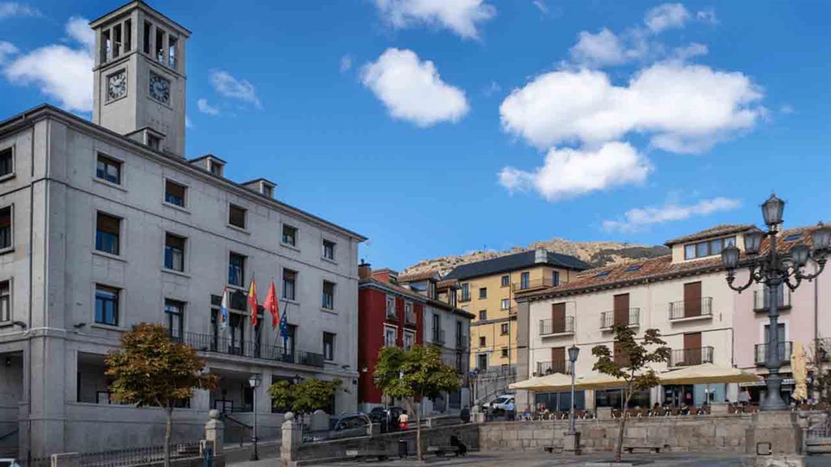 El PSOE ha presentado una moción para investigar el estado del parking de la Plaza de la Constitución que ha generado polémica en uno de sus puntos 