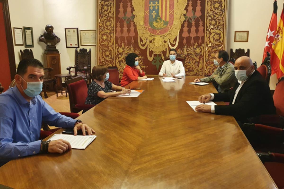 Tras una nueva reunión de la Oficina Horizonte 2030, los grupos municipales de PSOE y Ciudadanos han decidido solicitar la realización de un Pleno Extraordinario para poner fin al plan de ajuste que rige el Ayuntamiento de Alcalá de Henares desde el año 2012