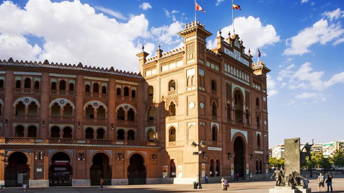 62 festejos y una media de 16.000 asistentes por jornada en el coso madrileño