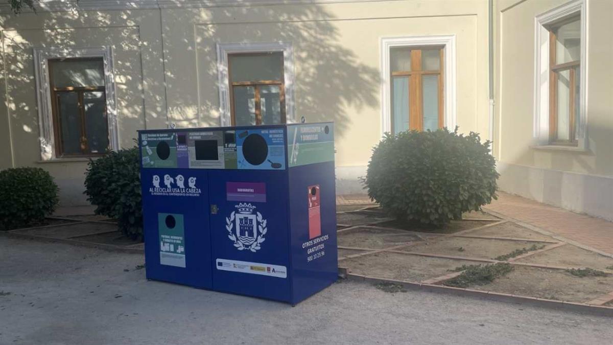 Con el objetivo de facilitar el reciclaje de residuos peligrosos domésticos