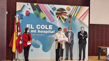 Díaz Ayuso ensalza el papel de las aulas hospitalarias de la región