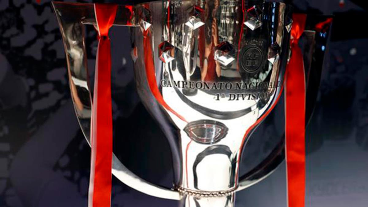 El trofeo rojiblanco ha recorrido varias localidades y aún le quedan más por delante