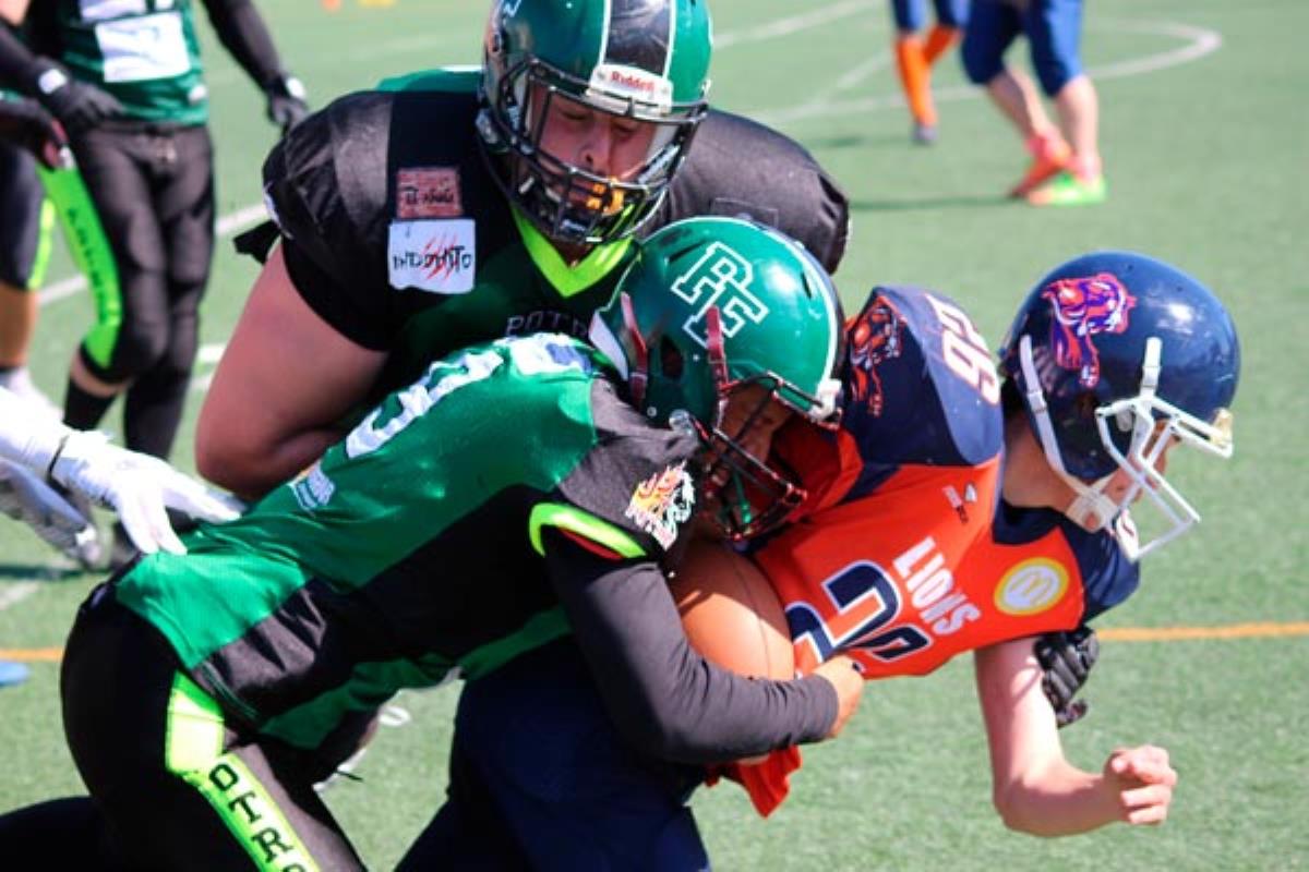 Una apasionante jornada de la liga de Fútbol americano deja a estos colosos líderes.