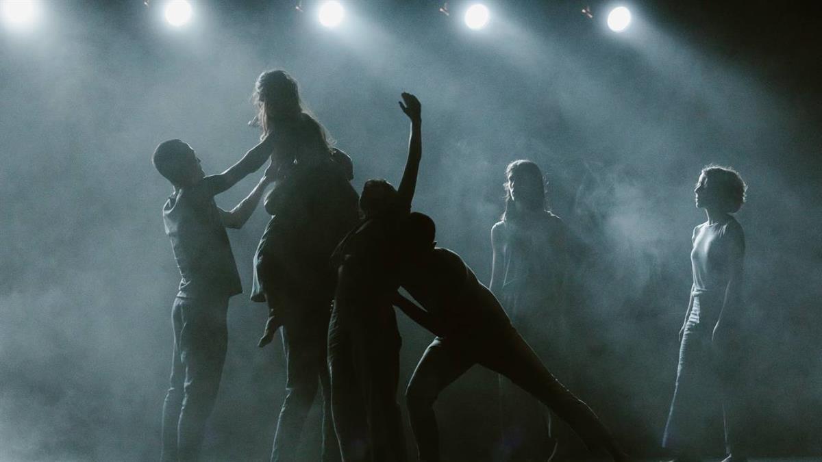 Llega Txalaparta, un espectáculo de danza contemporánea explora la relación entre el cuerpo y el sonido