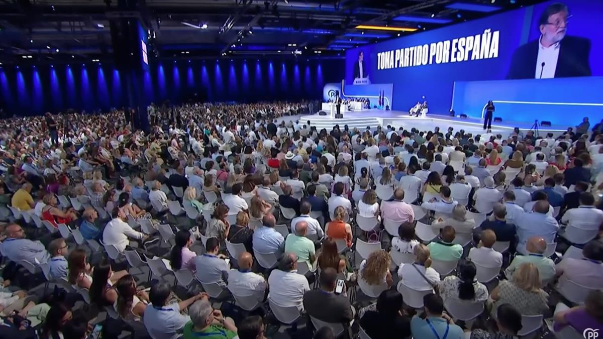 El ex presidente del PP aborda la actualidad que envuelve la legislatura de Pedro Sánchez y clama a la recuperación del Estado de derecho