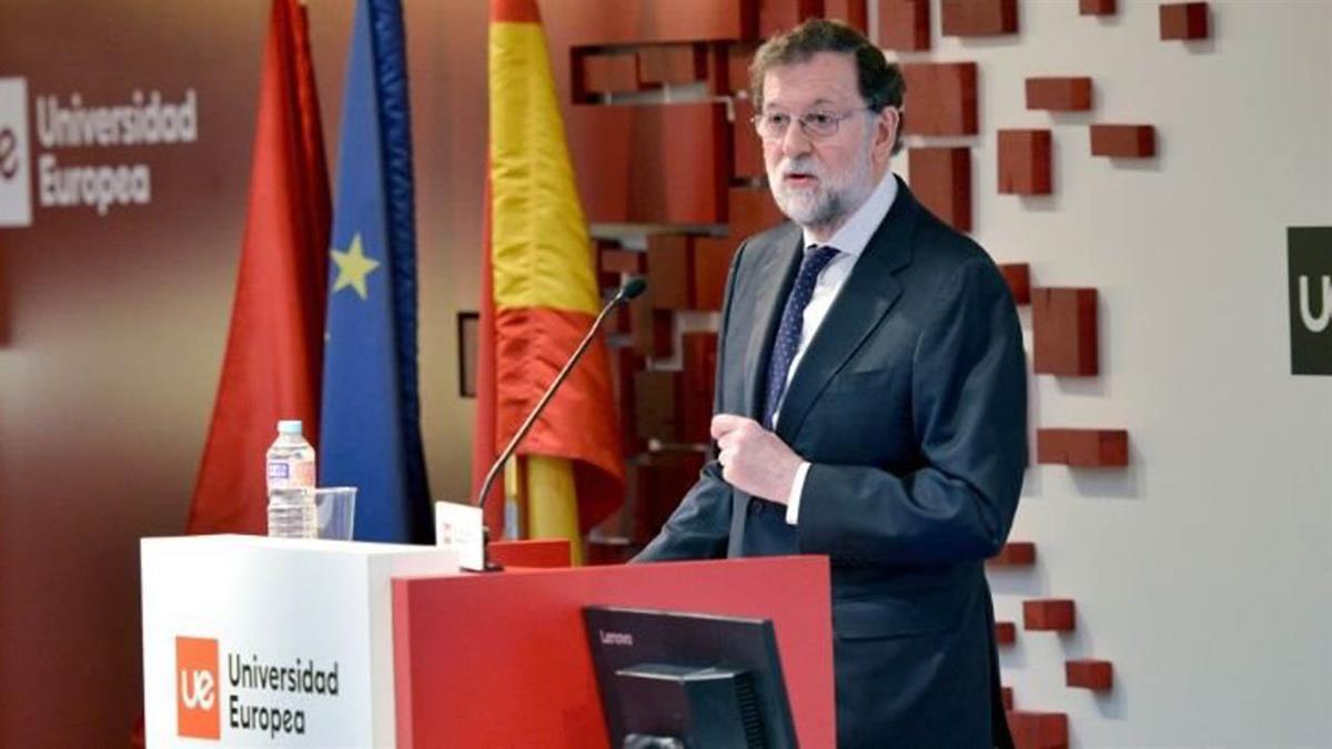 El ex presidente ha compartido con los estudiantes las experiencias y lecciones que aprendió durante su mandato