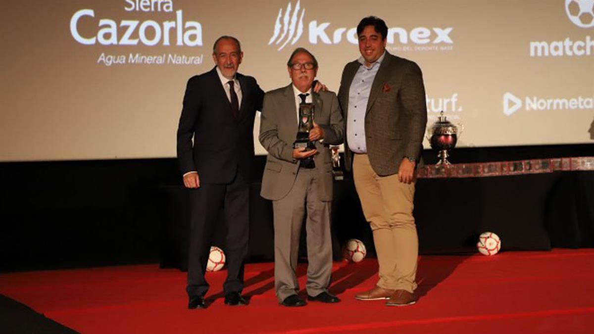 Recibió el premio Trayectoria Directiva en la Gala del Fútbol de Madrid