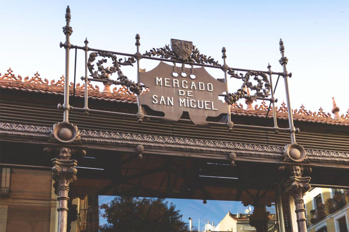 Reabre con nuevo horario, de domingo a jueves de 12 a 22 y viernes y sábados de 12 a 23 horas