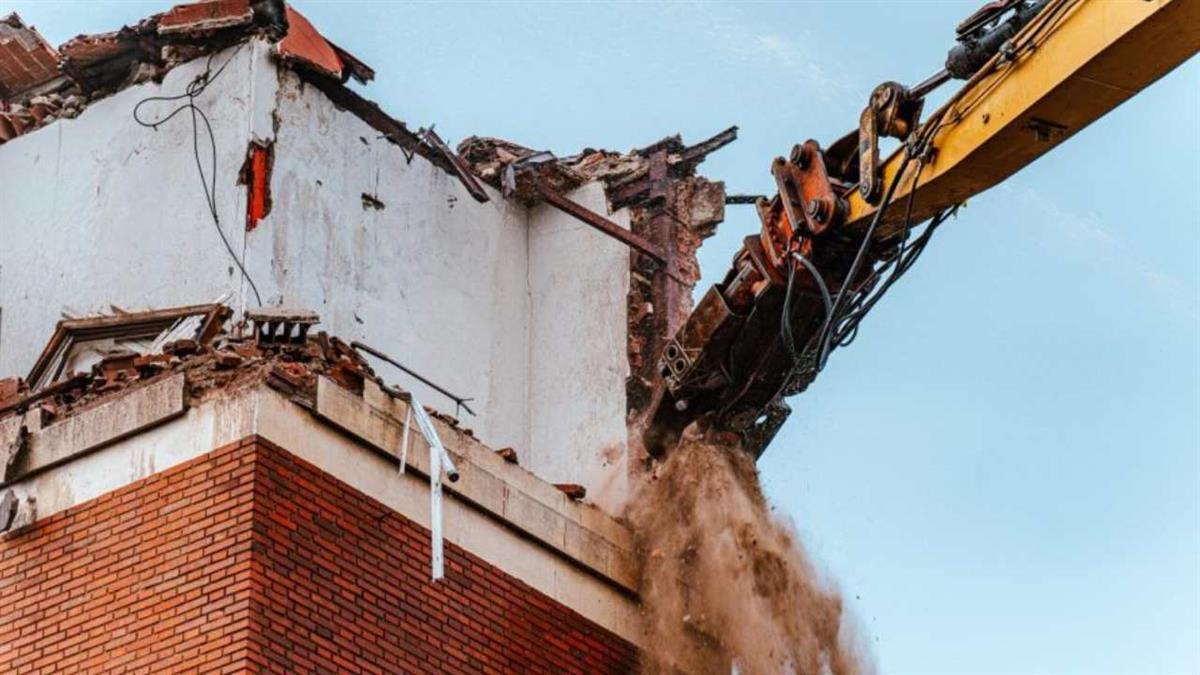 El regidor lamentó haber conocido esta noticia a través de los medios