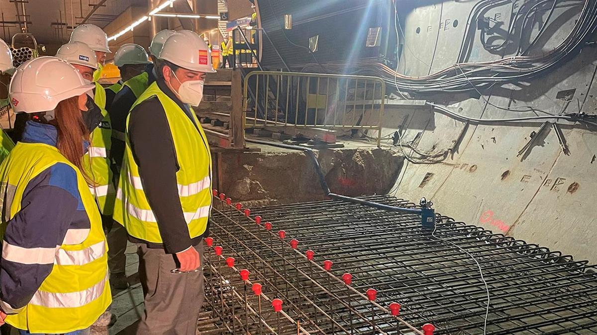 Las actuaciones afectan al tramo entre las estaciones de Colombia y Mar de Cristal, trayecto que cubre un servicio gratuito de autobuses