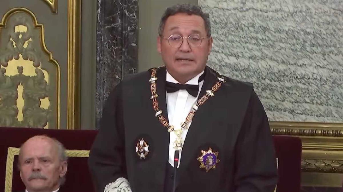 El juez del Tribunal Supremo rebaja de 150.000 a 75.000 euros la cantidad requerida a García Ortiz