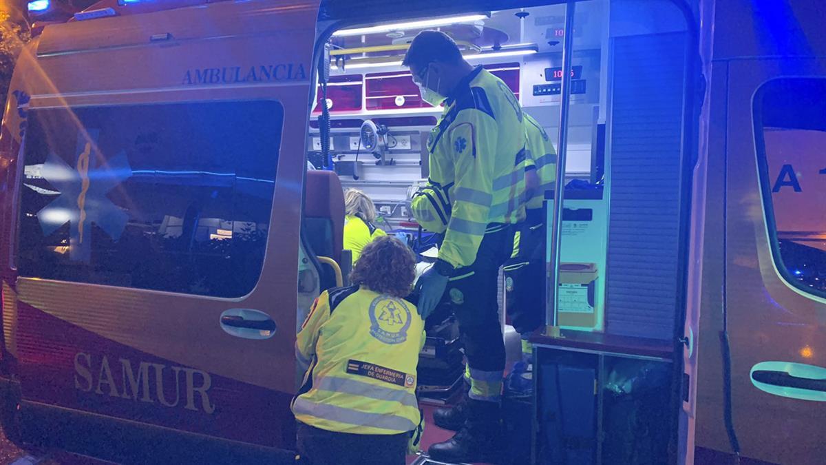 El fuego se propagó por el garaje del edificio y alcanzó a una vivienda