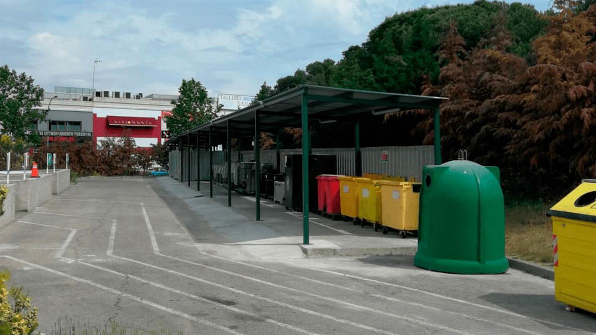 El servicio de recogida a domicilio de enseres y restos de poda facilita la labor del reciclaje