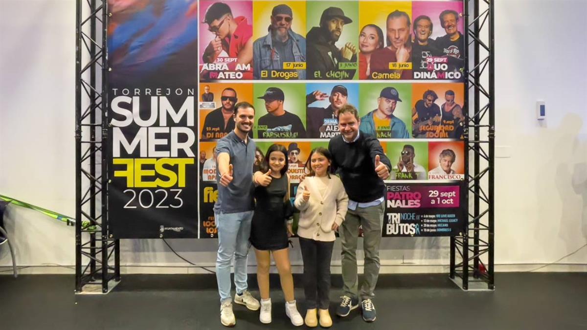 Las invitaciones para empadronados de Torrejón de Ardoz se podrán recoger el jueves 18 y el viernes 19 de mayo, de 19:00 a 23:00 horas, y el sábado, 20 de mayo, de 8:00 a 12:00 horas, en el Ayuntamiento, Caja del Arte, Centro Polivalente Abogados de Atocha y el Centro Cultural Rafael Alberti
