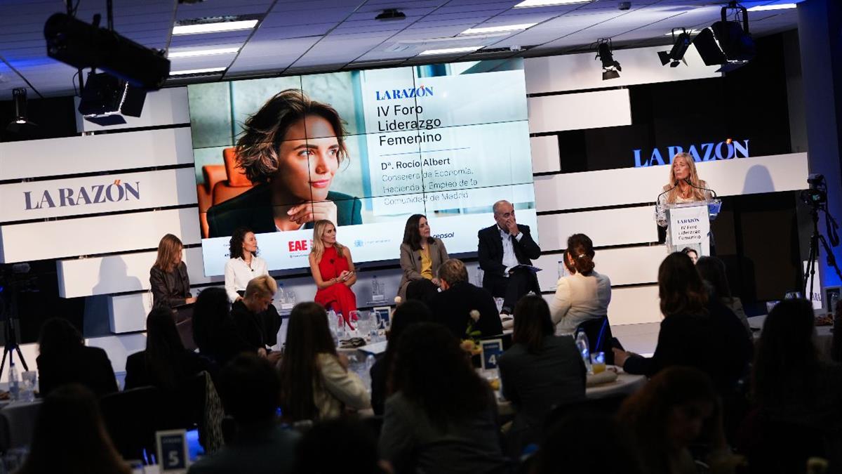 La consejera de Economía, Rocío Albert, destaca que la Comunidad tiene a más de 162.000 mujeres trabajando por cuenta propia