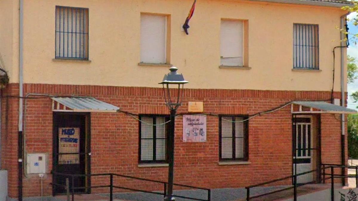 La alcaldesa Arantxa Godino afirma que no existe ningún documento oficial que demuestre la cesión del espacio a la entidad