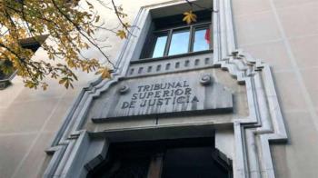 El tribunal ha cambiado de criterio y ahora avala la gestión que la Comunidad de Madrid hizo de las residencias durante la pandemia