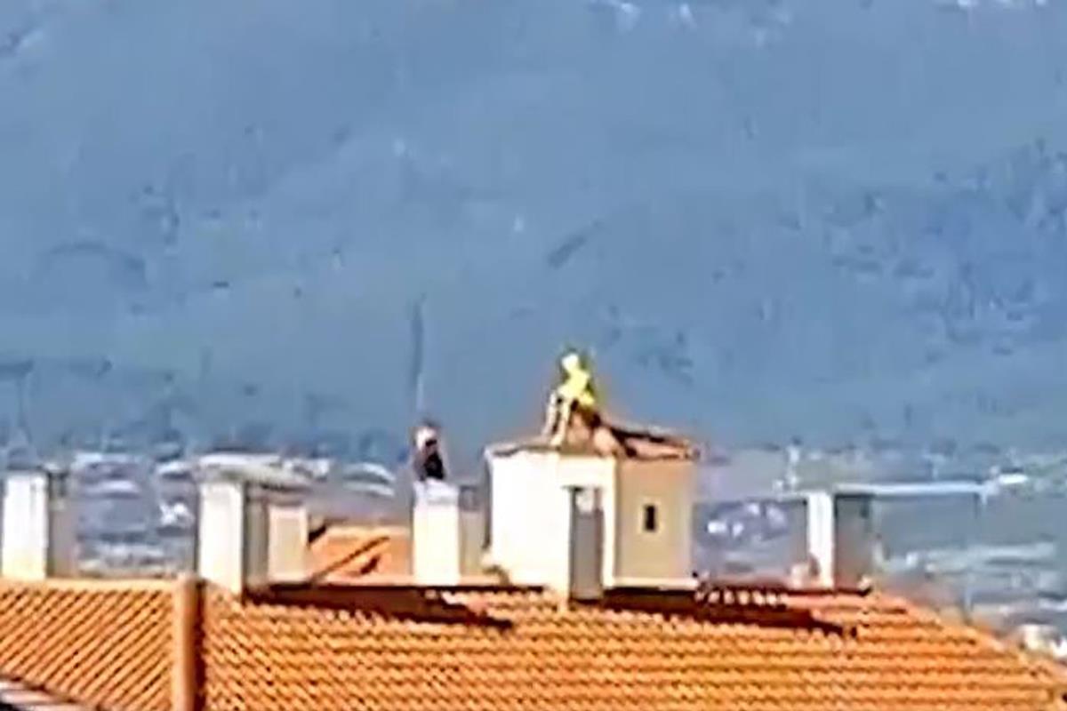 El joven de 20 años se mostraba reticente a cesar su actuación