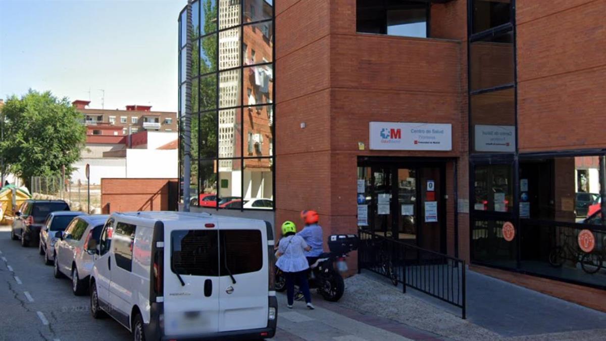 El PSOE denuncia una falta de mantenimiento de la zona, construida hace 45 años