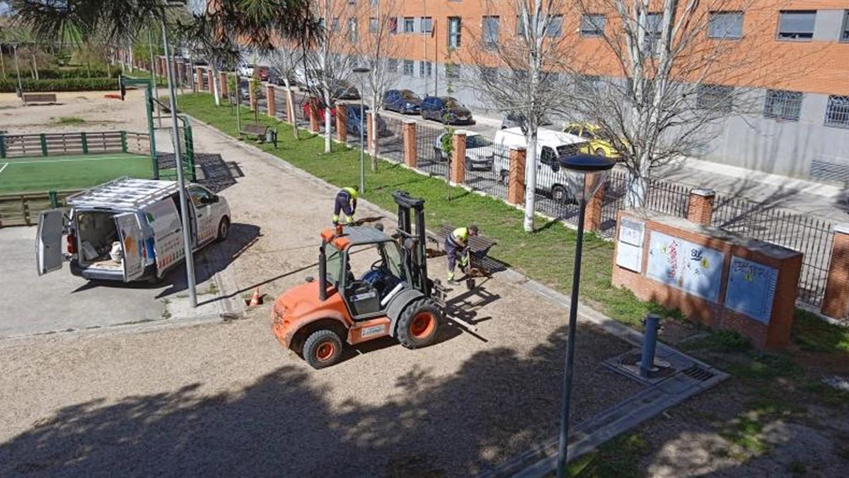 Se han instalado vallas protectoras y se han reubicado bancos