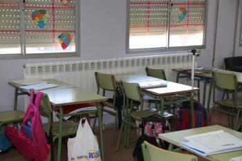 Lee toda la noticia 'Refuerzan la limpieza de los colegios '