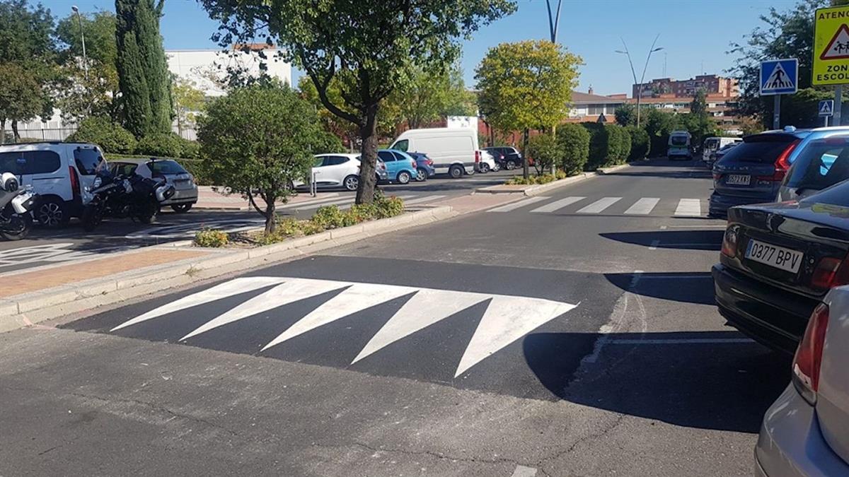 Se están instalando alrededor de 30 atemperantes de velocidad en 18 calles del municipio