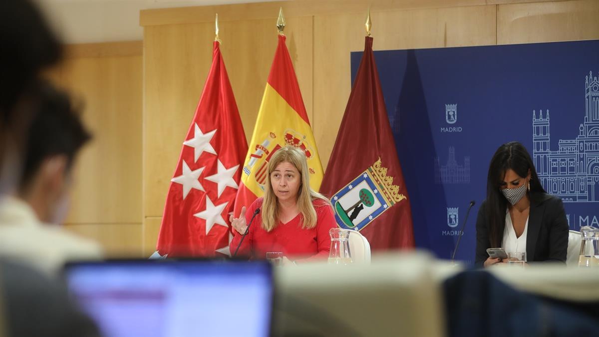 El Ayuntamiento de Madrid ha reforzado los dispositivos policiales en cementerios y fiestas de Halloween, además del aumento de autobuses de la EMT y la presencia del SAMUR-Protección Civil
