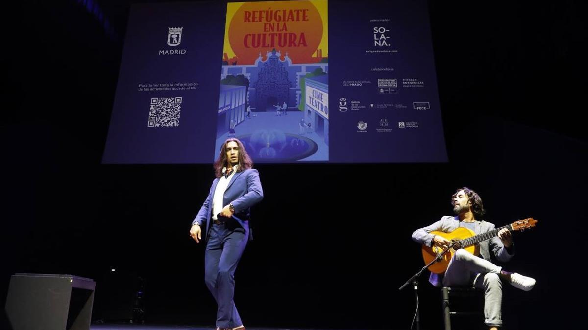 El Ayuntamiento anima a residentes y turistas a protegerse de las altas temperaturas acudiendo a espacios culturales
