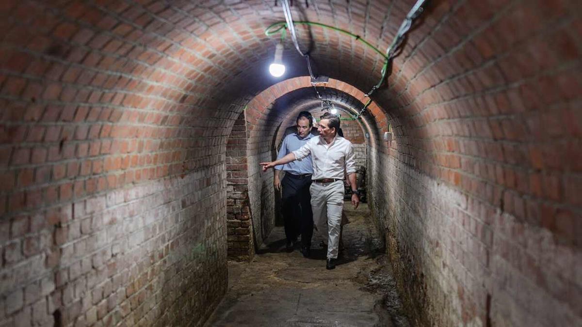 El alcalde de Madrid ha visitado este espacio construido para proteger a los madrileños de los bombardeos de la Guerra Civil