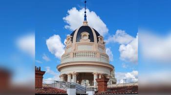 Se trata de una de las construcciones más emblemáticas de toda la Gran Vía Madrileña, y en particular de la plaza de Callao