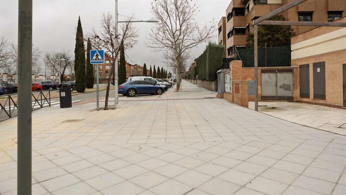 Se ha cambiado el pavimento y mejorado la seguridad vial en el cruce