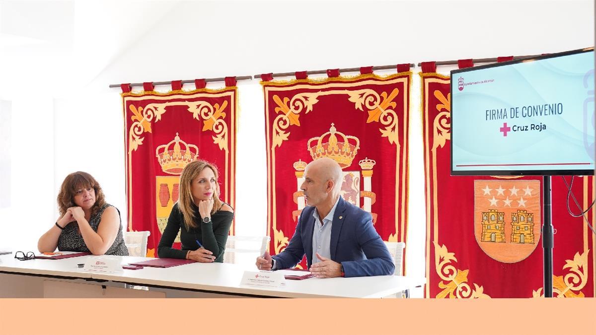 El Ayuntamiento renueva, por quinto año consecutivo, el convenio con Cruz Roja