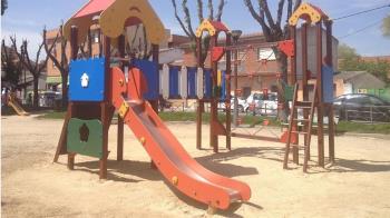 El Equipo de Gobierno local aclaró una información de una nota de prensa del Gobierno regional sobre la renovación de los parques infantiles de la localidad