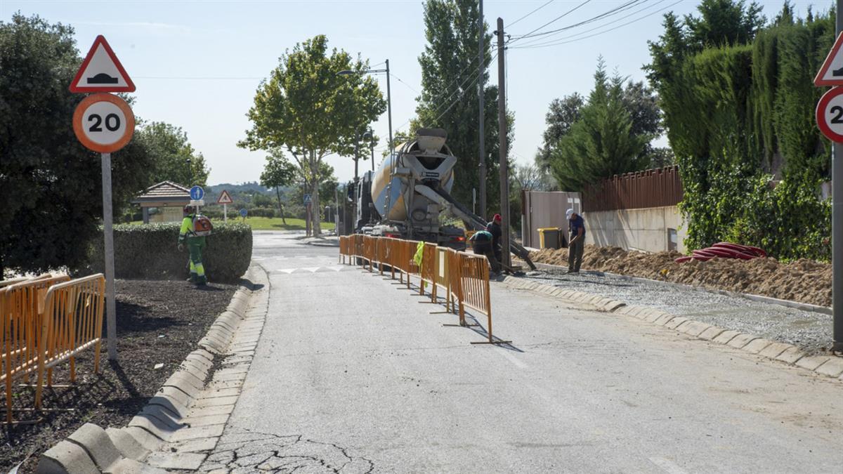 El Ayuntamiento ha puesto en marcha unas obras de acerado