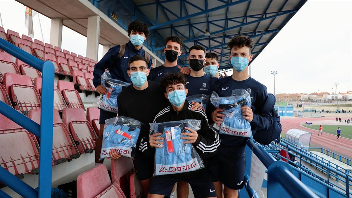 El municipio actualiza la vestimenta de 8 escuelas deportivas 