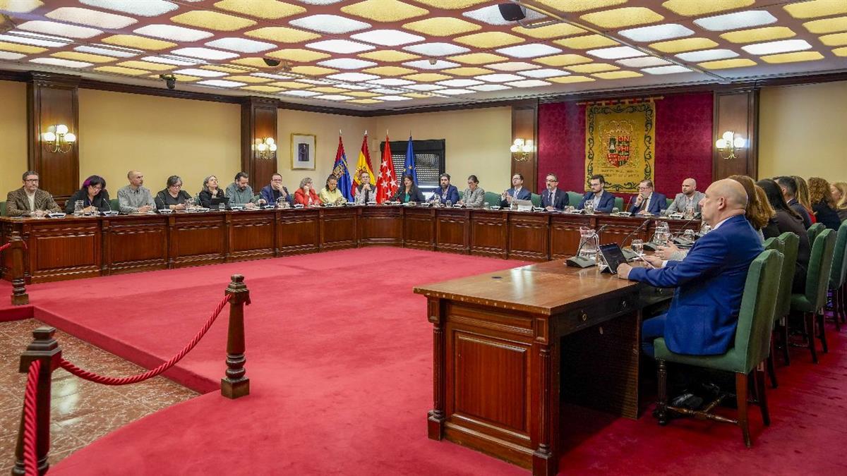Los socialistas consideran “una grave irresponsabilidad política” el respaldo público del alcalde a Manuel Bautista en el pleno extraordinario de Móstoles 