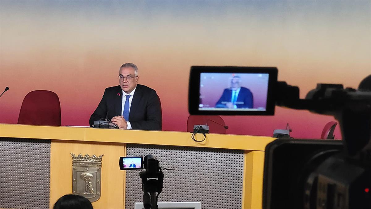 El grupo municipal llevará al presidente al Pleno por no haber estado "a la altura de las circunstancias"