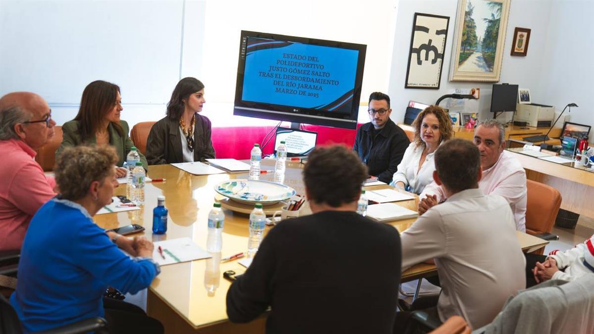 El regidor se ha reunido con el presidente de la Federación Regional de Asociaciones de Vecinos de Madrid 