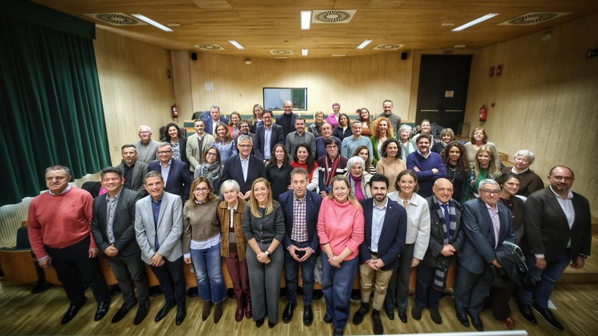 El secretario general de los socialistas de Leganés, Miguel Recuenco, ejerció de anfitrión 