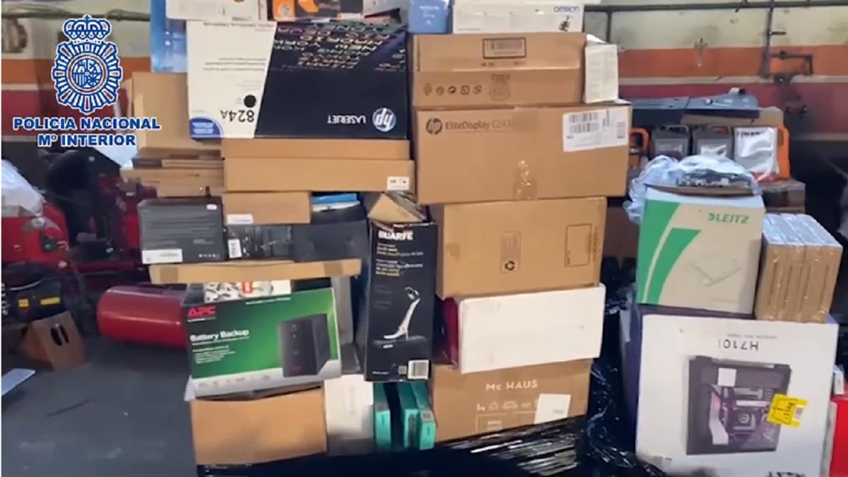 Los presuntos ladrones sustraían paquetería de forma aleatoria de los propios camiones